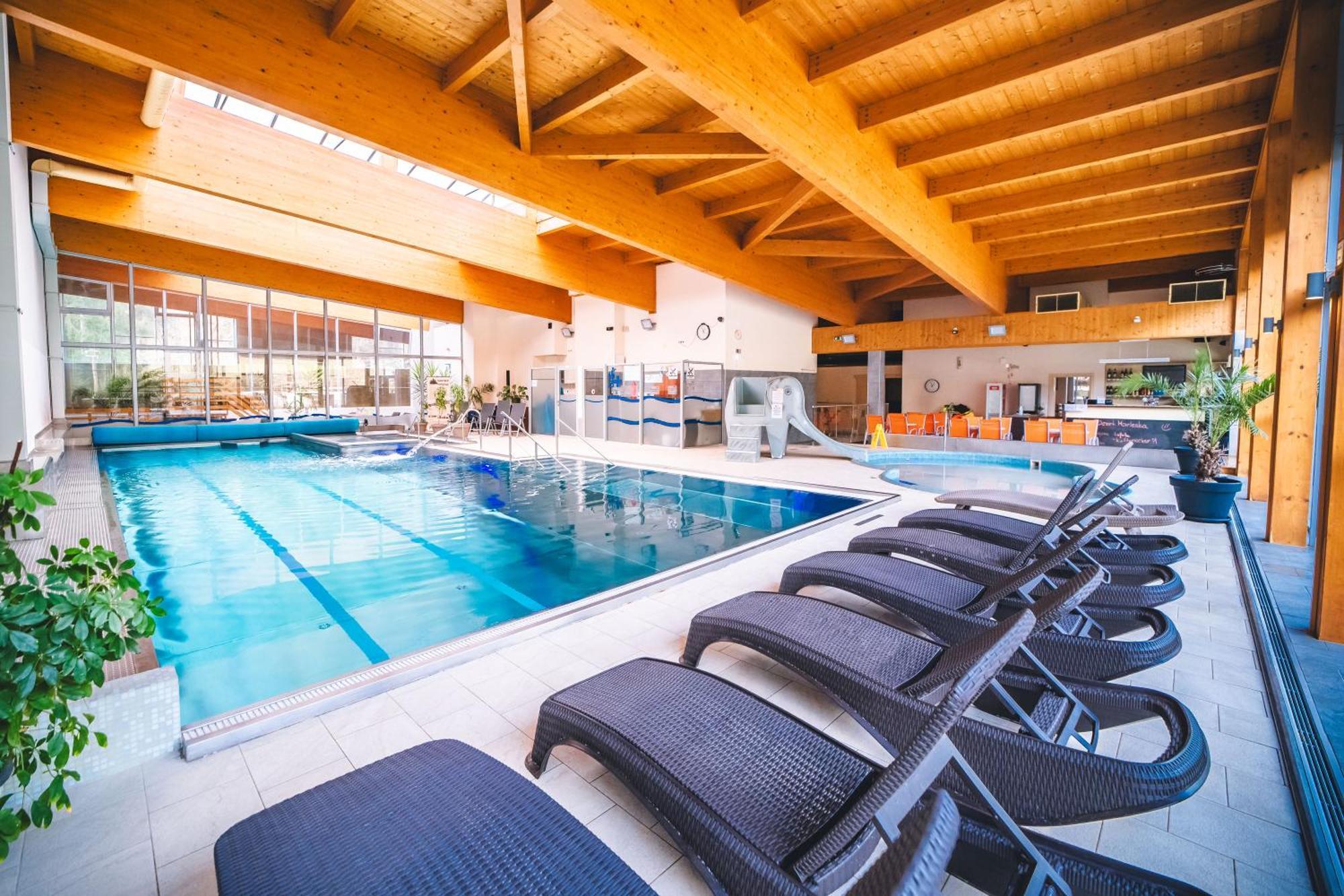 Wellness & Spa Hotel Certov מראה חיצוני תמונה