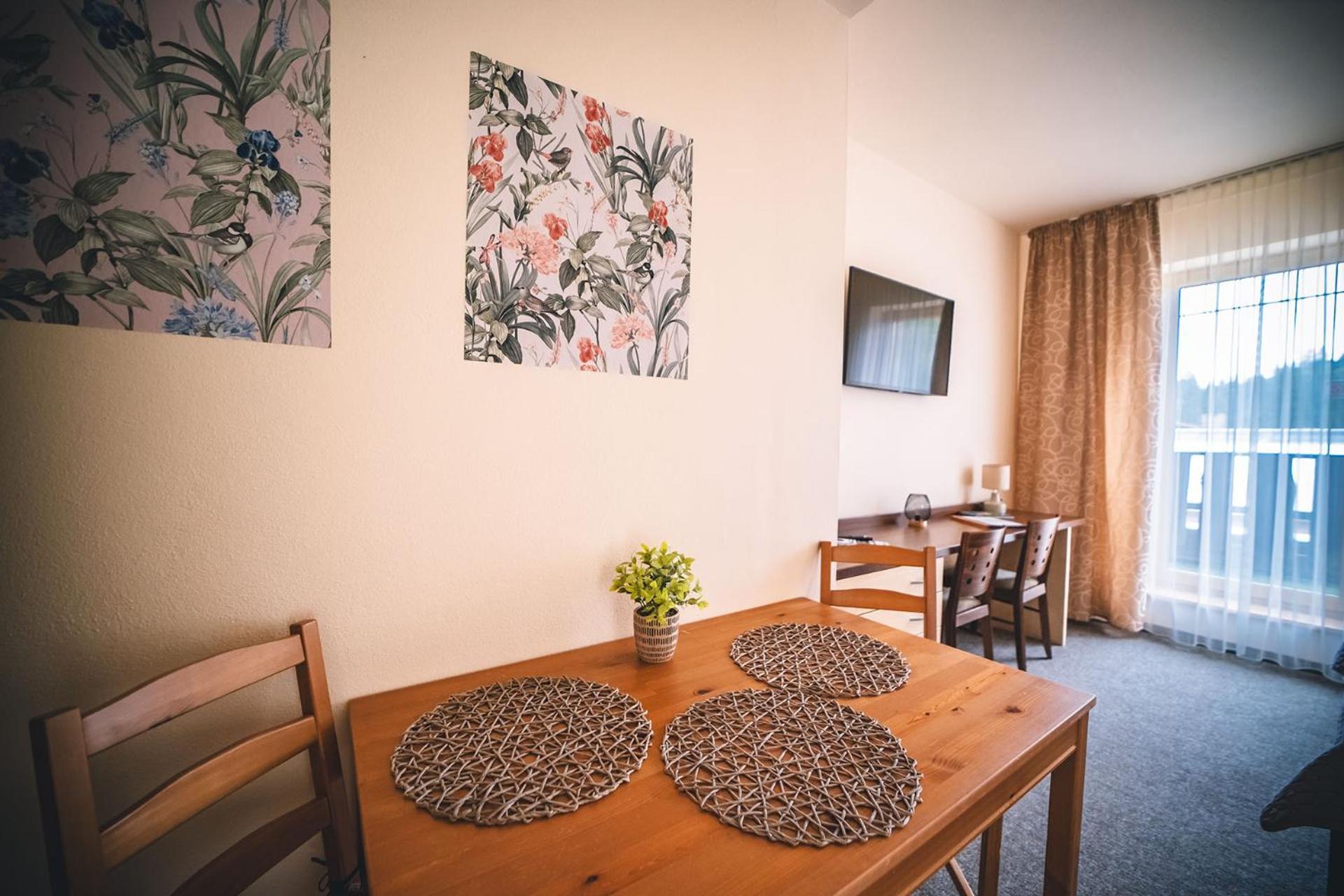 Wellness & Spa Hotel Certov מראה חיצוני תמונה