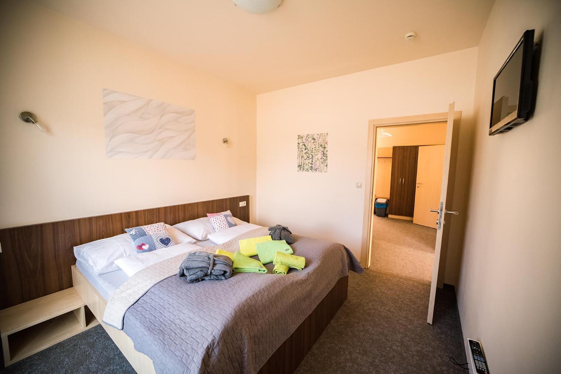 Wellness & Spa Hotel Certov מראה חיצוני תמונה