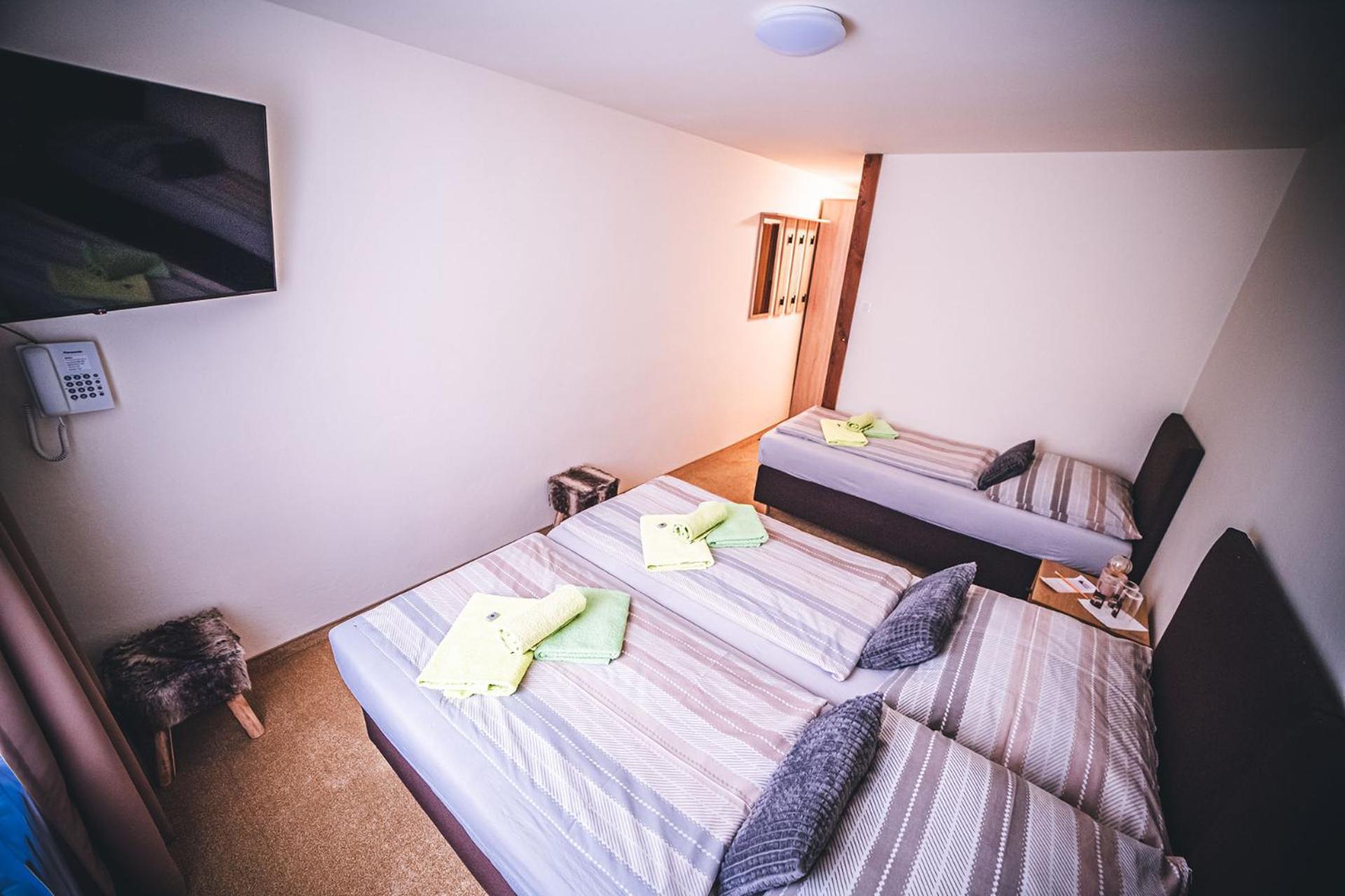 Wellness & Spa Hotel Certov מראה חיצוני תמונה
