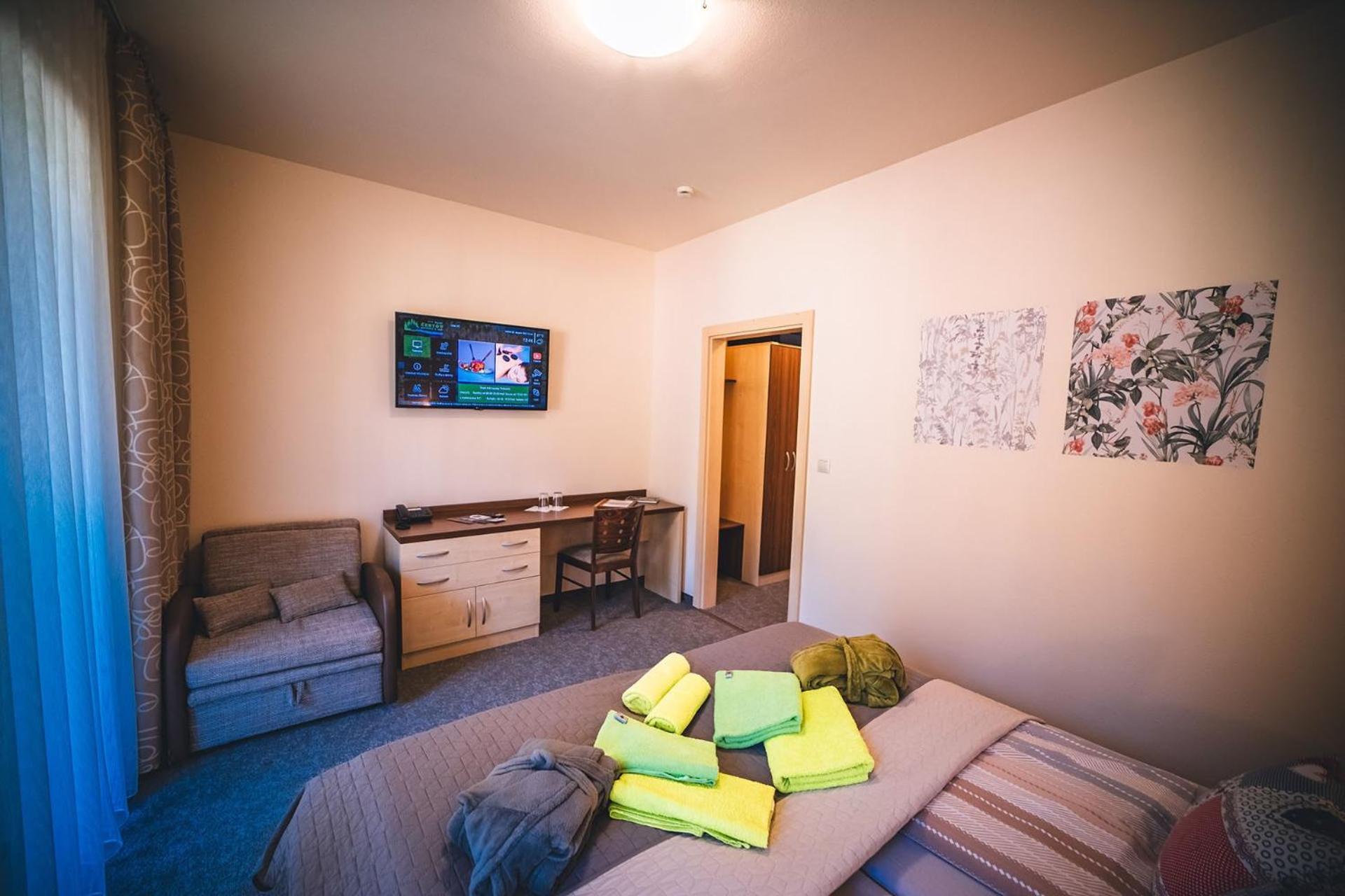 Wellness & Spa Hotel Certov מראה חיצוני תמונה